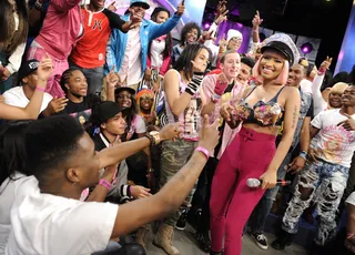 Yeah Boi - Nicki Minaj loves the livest audience at 106 &amp; Park, November 19, 2012. (Photo: John Ricard / BET)