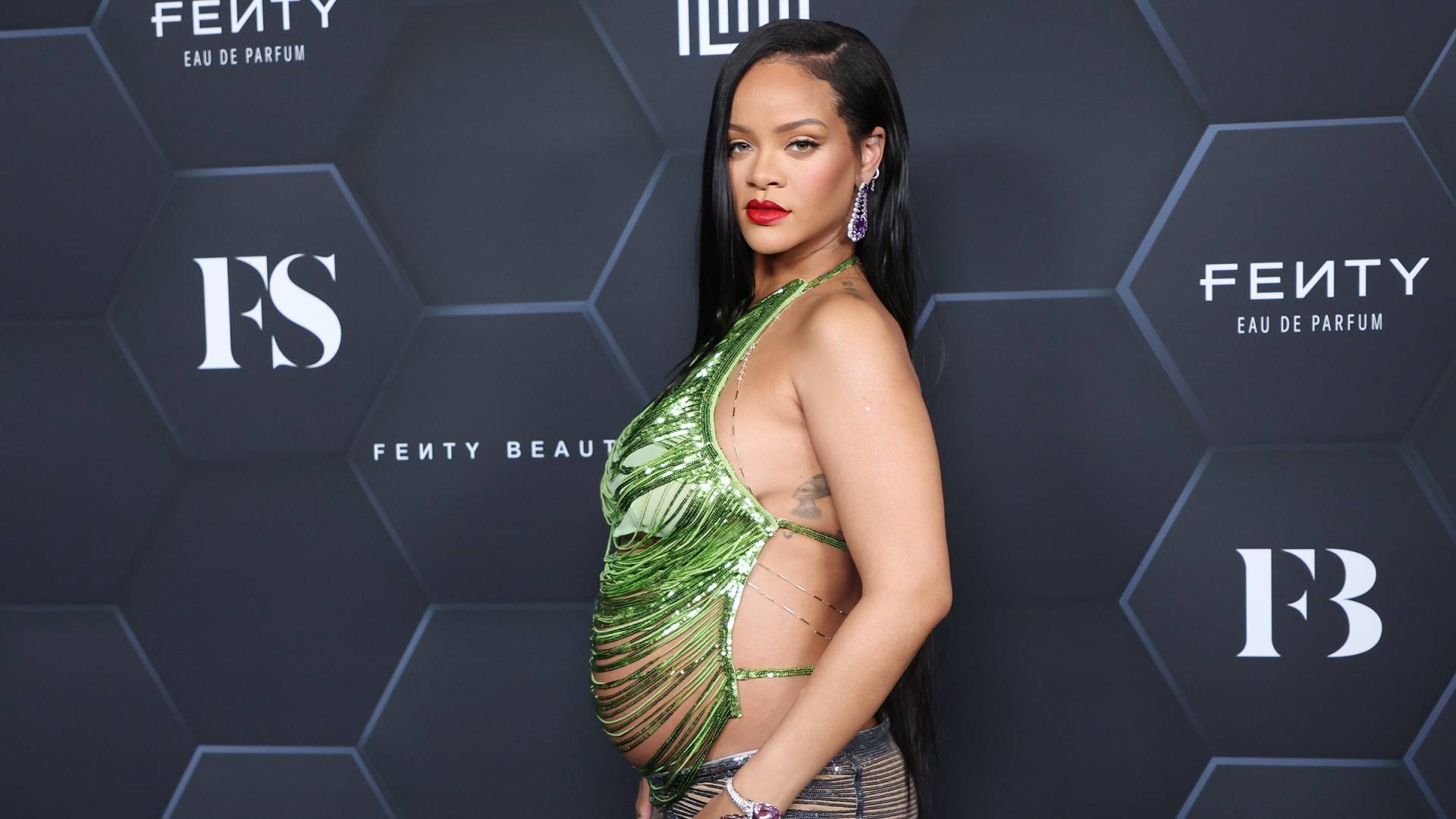 Rihanna Named 2023 Super Bowl Halftime Performer – The Hollywood Reporter