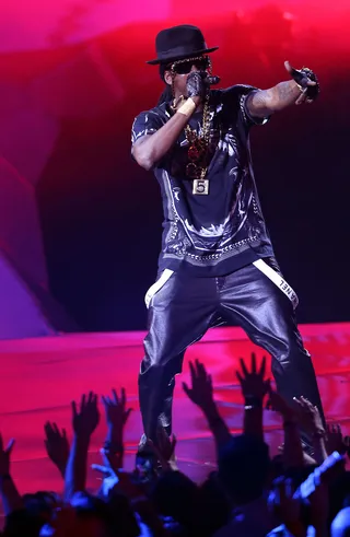 Award Show Phenom - Although not accompanied by fire this time, 2 Chainz kept the crowd sweating during his set with Lil Wayne for the song "Yuck."&nbsp;Photo: Christopher Polk/Getty Images)