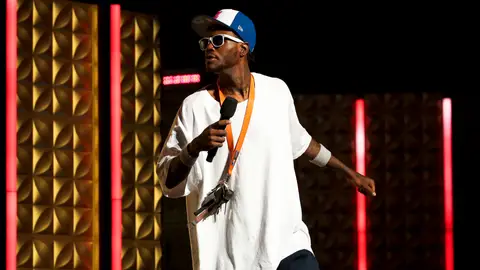 Host DC Young Fly of 85 South Show at the BET Hip Hop Awards 2021.