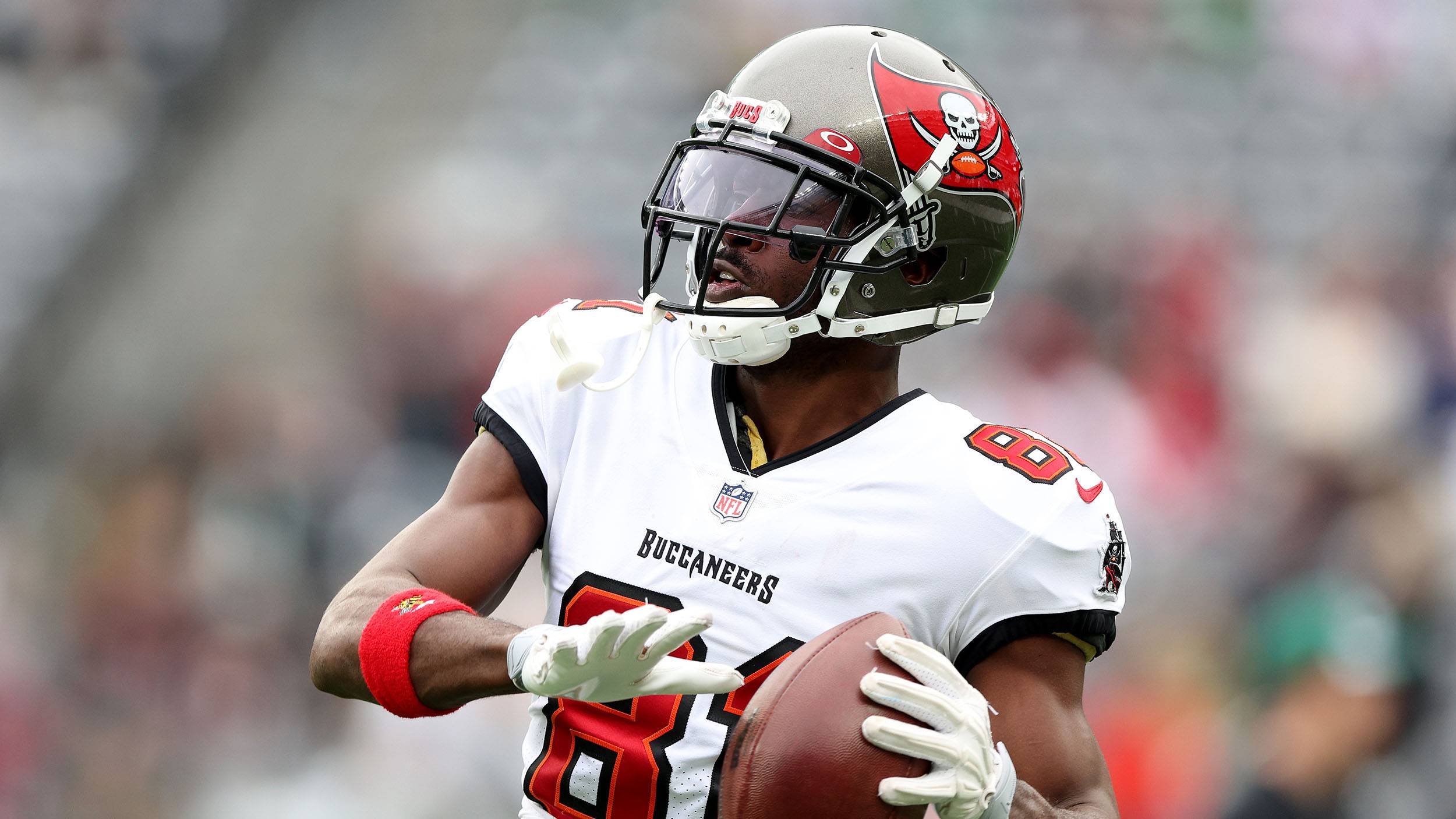 Buccaneers Terminate Antonio Brown's Contract, Say Was Cleared to Play