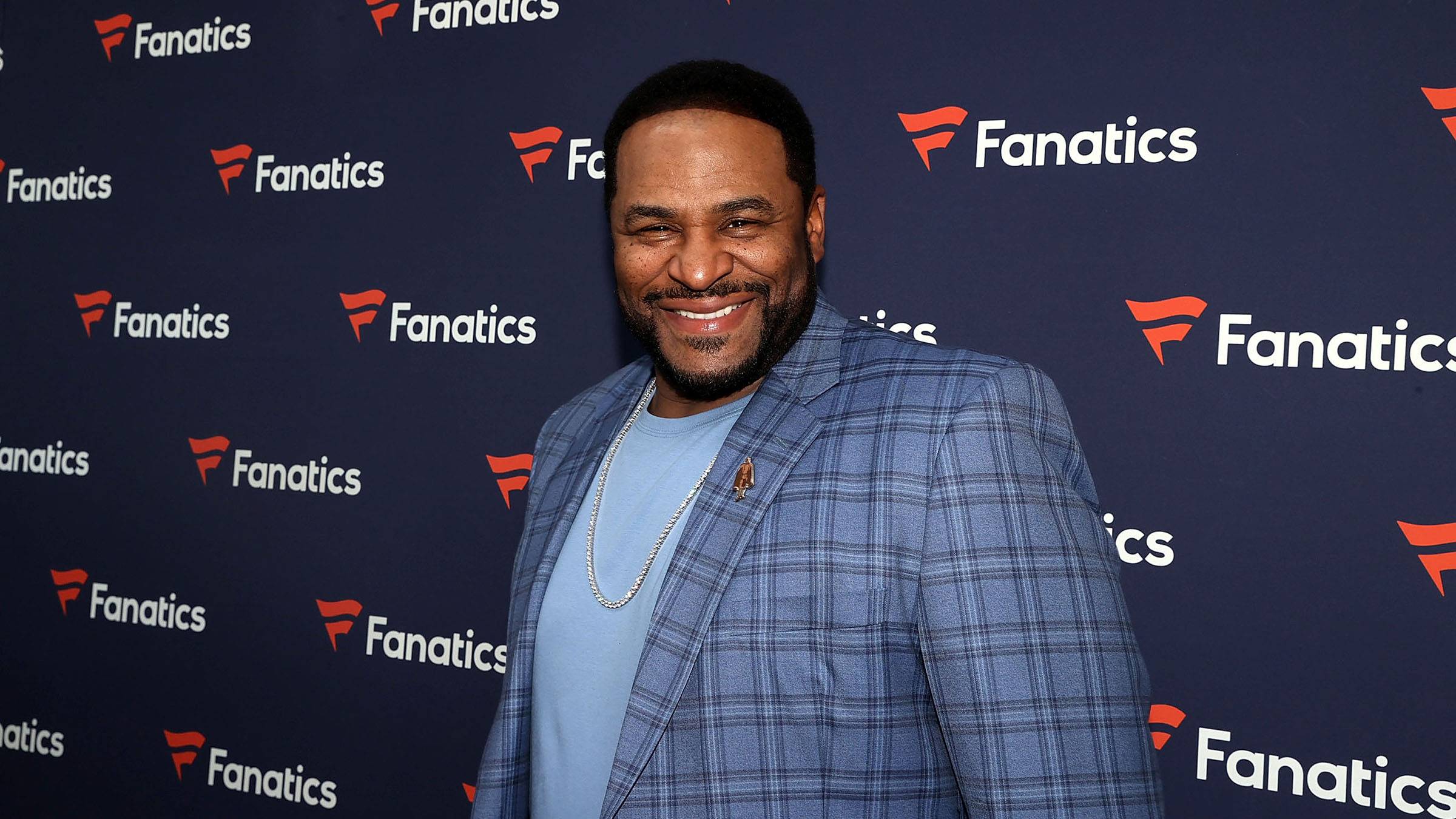 Hall of Fame RB Jerome Bettis earns college degree 28 years after leaving  Notre Dame – KIRO 7 News Seattle