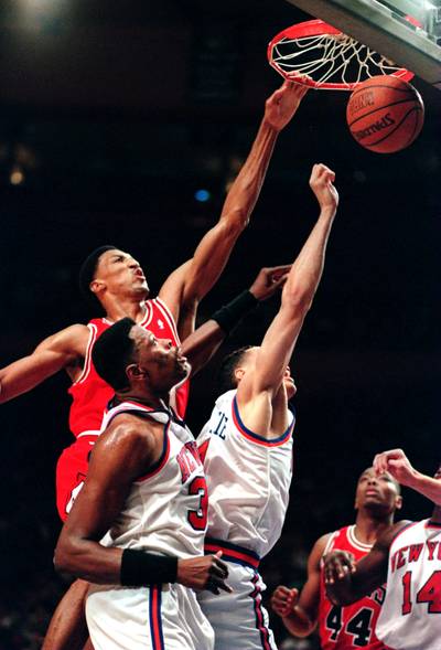 Chicago Bulls vs. New York Knicks (1995) - In the 1995 NBA Eastern Conference Semifinals, referee Hue Hollins ruled that Scottie Pippen fouled New York Knicks guard Hubert Davis. Davis' penalty shot helped clench the game for the New York Knicks.&nbsp;(Photo: Simon Bruty/ALLSPORT/Getty)