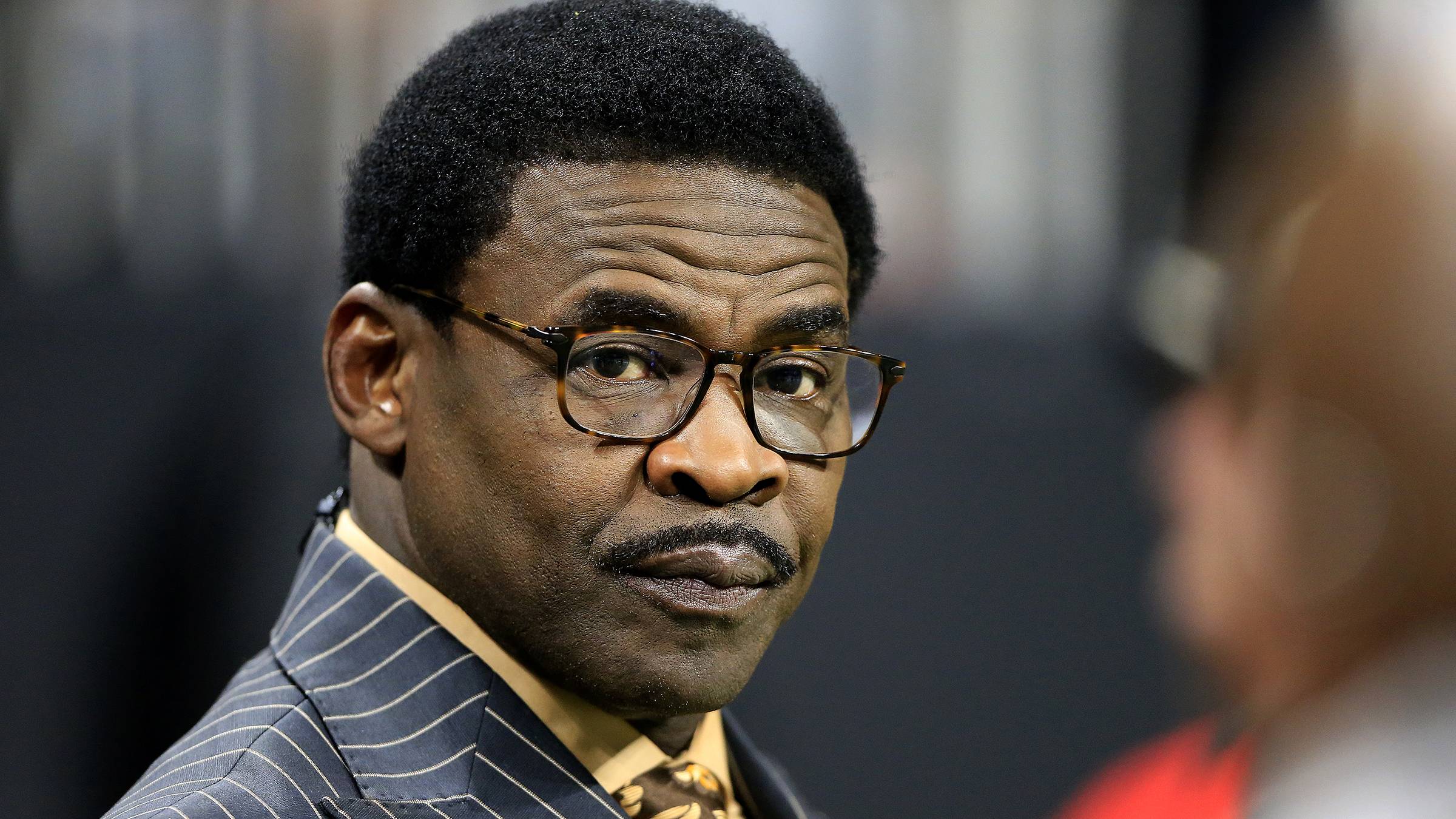 Michael Irvin talks Super Bowl hotel incident, denies allegations