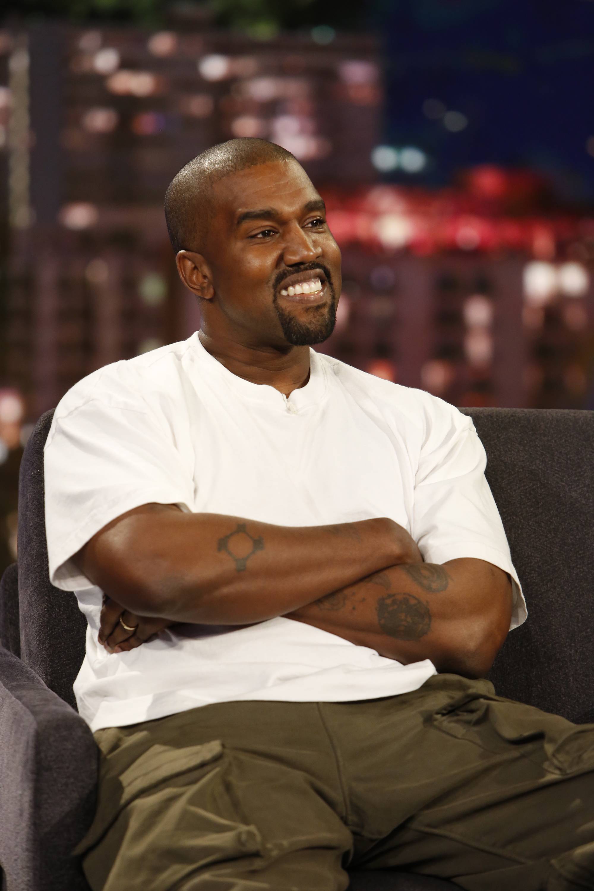 Twitter Reacts To Kanye West's New $200 Yeezy Knit Runners That Sold Out In  Hours! | News | BET