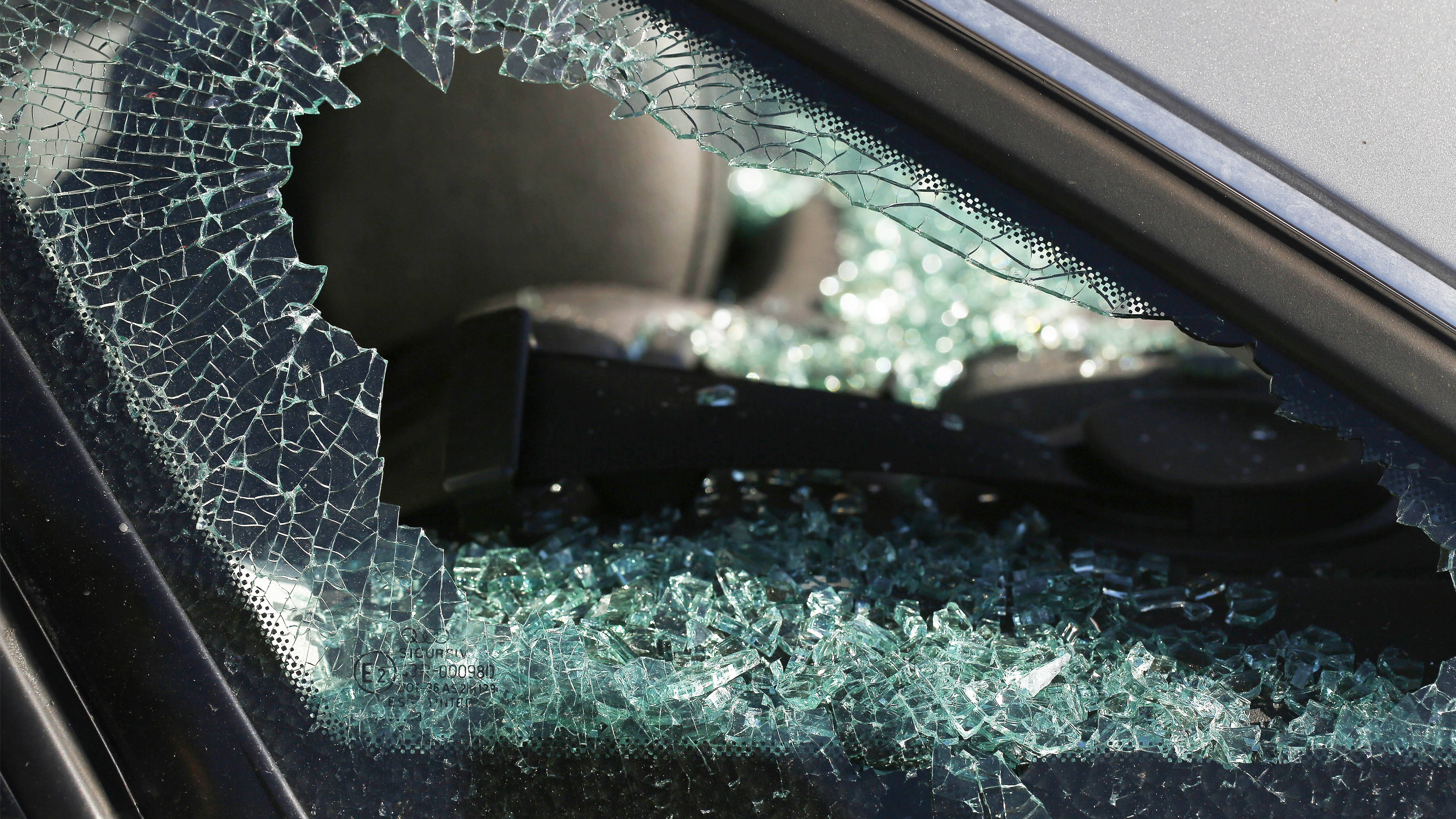 Drug kingpin Alpo Martinez threw heroin baggies out truck's window