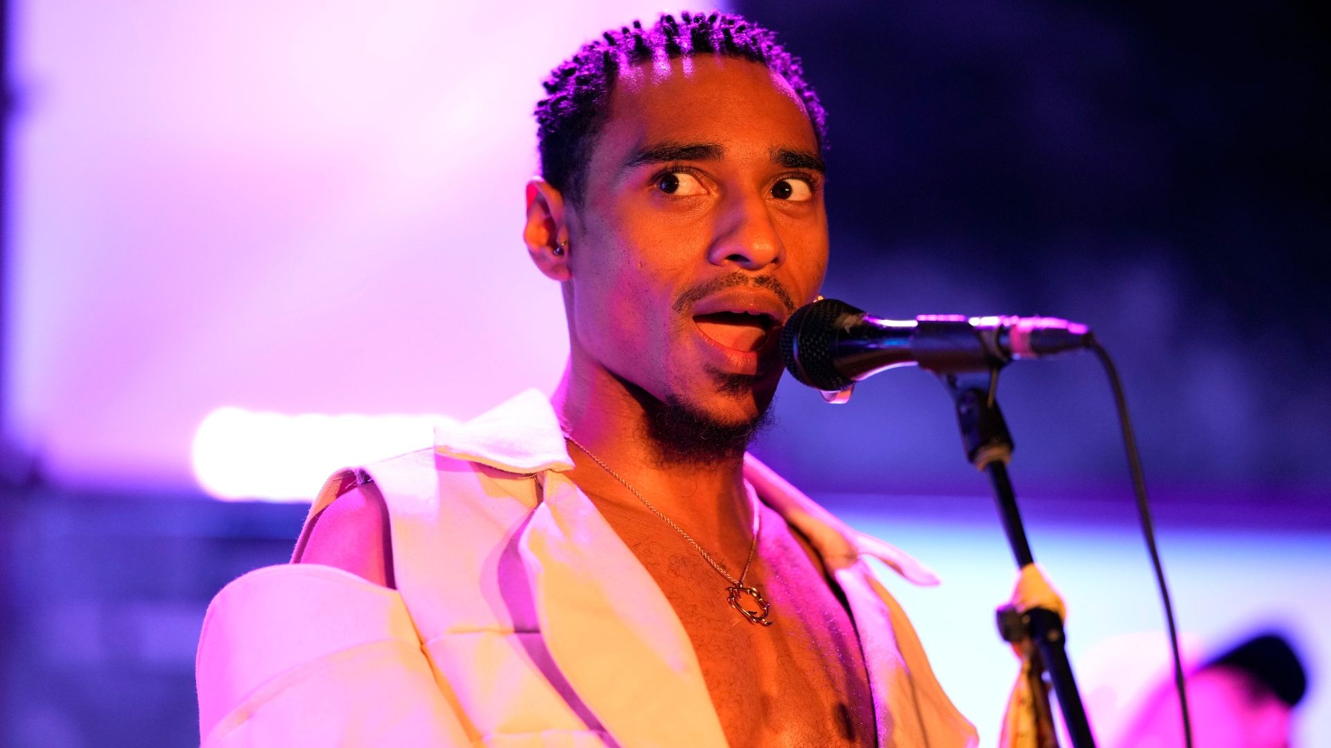 Black Music Month 5 Rising Male R&B Stars to Listen to in 2022 News