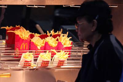 McDonald’s Warns Workers to Not Eat Their Food - Holy Big Mac! McDonald’s shut down its mcresourceline advice site for employees after it warned workers to not eat fast food regularly. The company had posted that burgers and French fries are known to cause obesity and other health issues. It had also earlier posted that low-income workers should sell their Christmas presents for cash and food stamps.&nbsp;(Photo: Justin Sullivan/Getty Images)