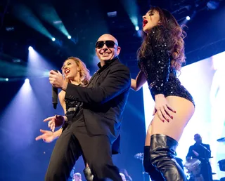 Showstopper - Pitbull gives a stellar performance at the Barclays Center in Brooklyn. (Photo: Noam Galai/Getty Images)