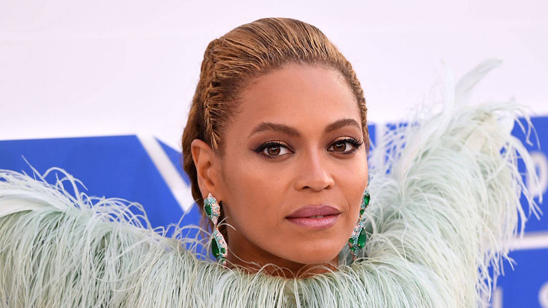 Beyoncé Writes Kentucky AG About Breonna Taylor Case (Video Clip) BET