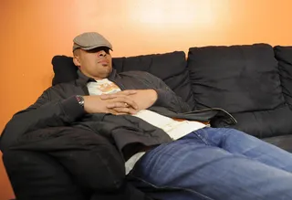 Let Me Nap - Coby Bell in the green room at 106 &amp; Park, January 09, 2012. (Photo: John Ricard / BET)