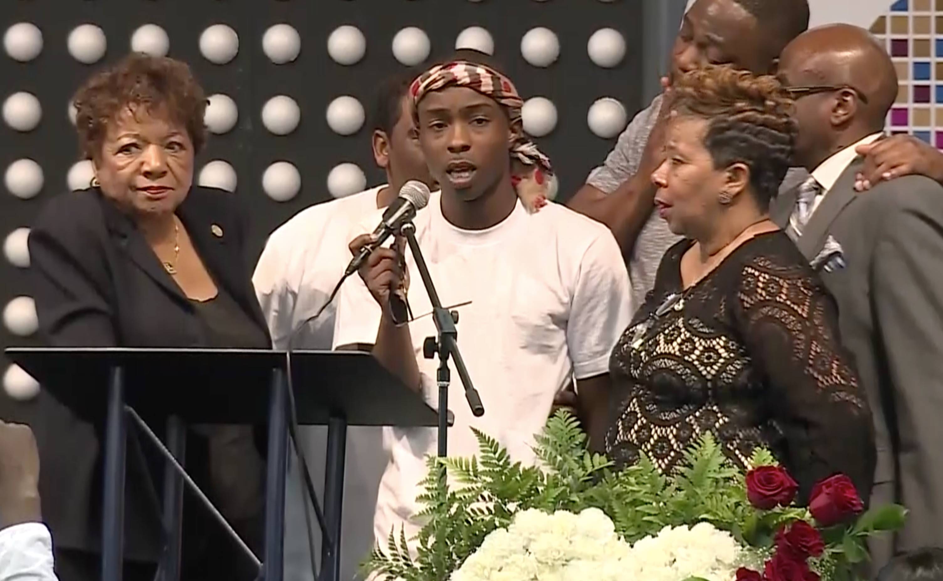 Stevante Clarks gives rousing speech at funeral on BET News.