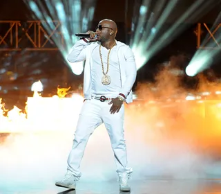 /content/dam/betcom/images/2011/10/Music-10.16-10.31/102611-music-delayed-young-jeezy.jpg