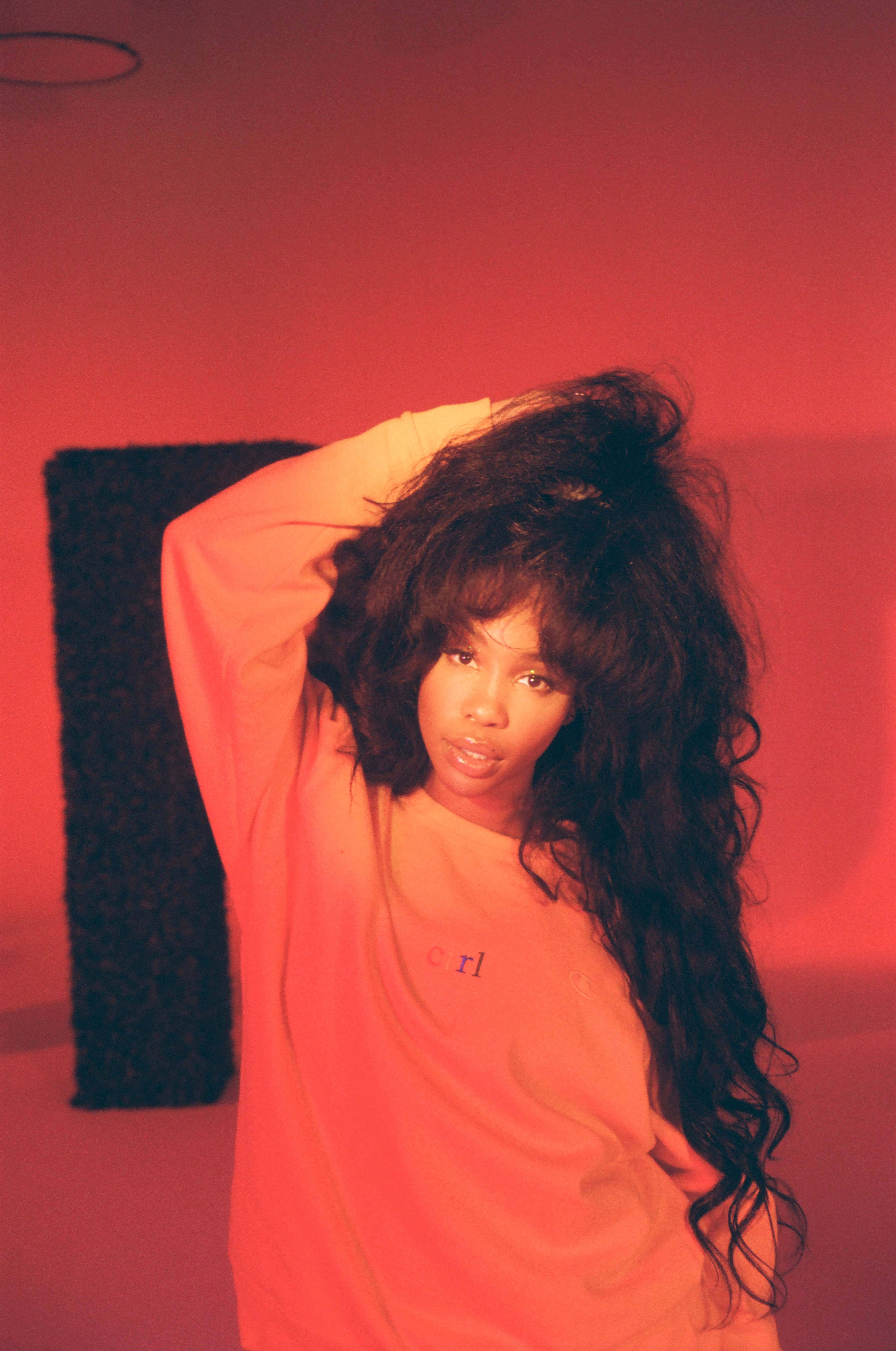 SZA - (Photo: - Image 19 from Full List of Soul Train Awards '18