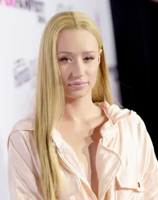 Iggy Azalea attacks paparazzo who followed her into grocery store: - “I hope you get Ebola. I hope you die. You are a f*****g c**t!”(Photo: Jason Kempin/Getty Images for VEVO)
