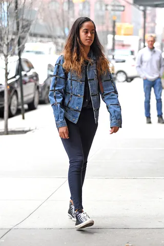 Malia Obama is seen arriving at the Wanstein Company in New York City this morning. 04/04/17(Photo: Elder Ordonez / Splash News)