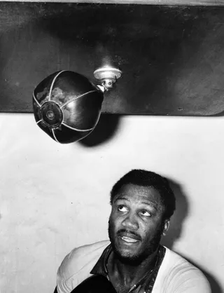 Global Glory - Frazier's physical talents were known worldwide.&nbsp; (Photo: Evening Standard/Getty Images)