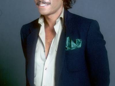 Billy Dee Williams - Actor Billy Dee Williams is celebrated for his good looks — deep eyes, soft hair, nice smile — but it’s the sex appeal he exudes when wearing slick separates that has us praising his style.  (Photo: Michael Ochs Archives/Getty Images)