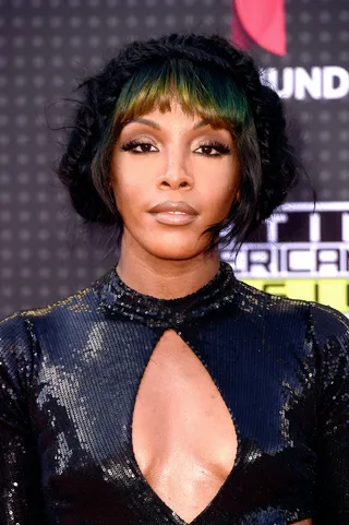 573406535JF00015_Telemundo_