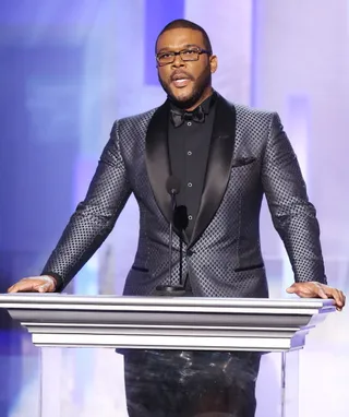 2019: Tyler Perry Looked Dapper in a Metallic Suit While Accepting His Award - (Photo: Getty Images)