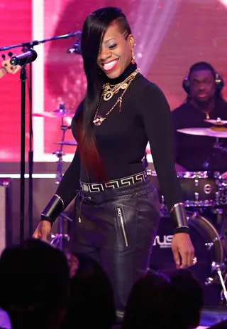Get Down - Fantasia performs on 106 and Park&nbsp;and gets down on the stage.(Photo by Cindy Ord/BET/Getty Images for BET)