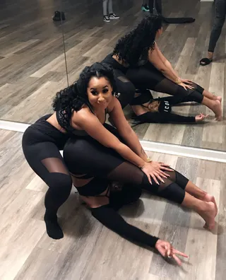 Tammy Rivera @charliesangelll - &quot;This the last time I let&nbsp;@tommiee_&nbsp;try to show me some new moves for waka&quot; 😒😩😂 (Photo: Tammy Rivera via Instagram)