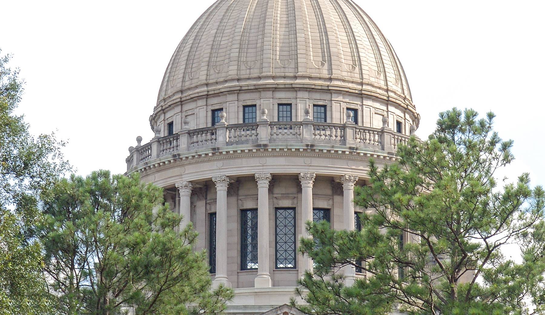 Black Mississippi Senators Protest Critical Race Theory Ban By Walking(02)