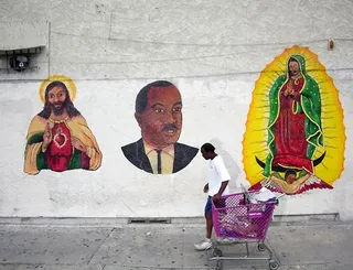Powerful Imagery - Mural photographed in Los Angeles by Camilo Jose Vergara. (Photo: Camilo Jose Vergara/LA Times)
