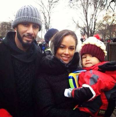 Alicia Keys @Aliciakeys - R&amp;B songbird Alicia Keys and husband production maestro Swizz Beatz braved the elements with young son Egypt in tow to see the POTUS get sworn in. (Photo:&nbsp;instagram/aliciakeys)