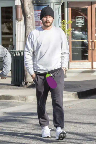 Scott Disick - Scott Disick had heads turning while he rocked sweatpants that showed him freeballing while out and about on Calabasas, California.&nbsp;(Photo: IXOLA/AKM-GSI)