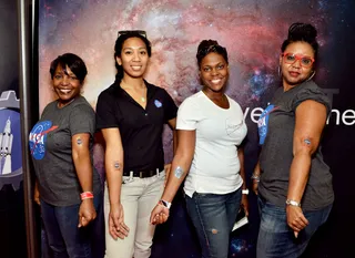 Now Pose for The Camera - Guests attend Fan Fest during the 2016 BET Experience.(Photo: Araya Diaz/Getty Images for BET)&nbsp;