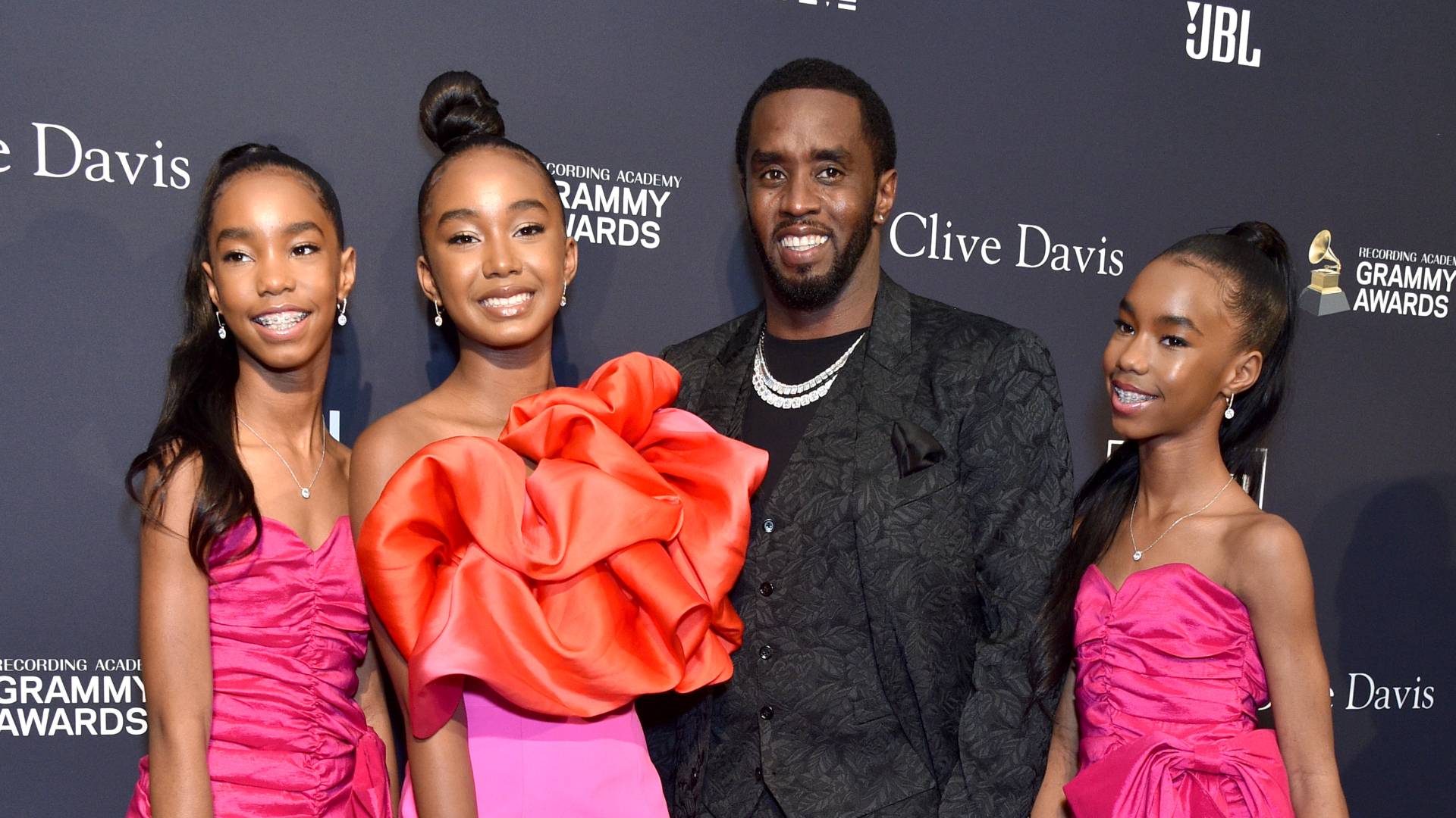 Diddy Sings His Daughters Praises After Seeing Their Stylish Homecoming Looks ‘im So Proud 8680