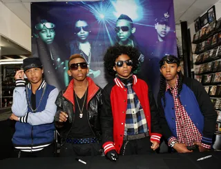 Fan-tastic\r - The boys of Mindless Behavior, Roc Royal, Prodigy, Princeton and Ray Ray pose for flicks during the celebration for their #1 Girl&nbsp;&nbsp;album release at an in-store signing in Brooklyn. (Photo: Bennett Raglin/Getty Images for Interscope Records)