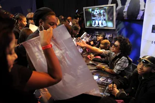 Poster Boys - Fans show Mindless Behavior their favorite posters at BET's 106 &amp; Park. (Photo: John Ricard/BET)