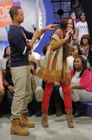 Let Me Get It Out - Terrence J demonstrates&nbsp;on Rocsi Diaz&nbsp;how his mom would remove crust from his eyes, at 106 &amp; Park, February 1, 2012. (Photo: John Ricard / BET)