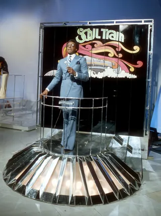 Bidding Farewell - The broadcaster would step down as host of Soul Train in 1993.&nbsp; (Photo: Michael Ochs Archives/Getty Images)