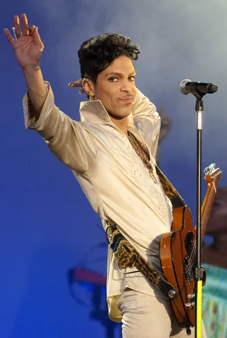 /content/dam/betcom/images/2012/01/Music-01-16-01-31/013012-music-join-twitter-prince.jpg
