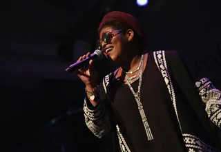Beautiful Creature - Singer-songwriter and Grammy winner Stacy Barthe performs for the A-list crowd.  (Photo: Cindy Ord/Getty Images for HBO)