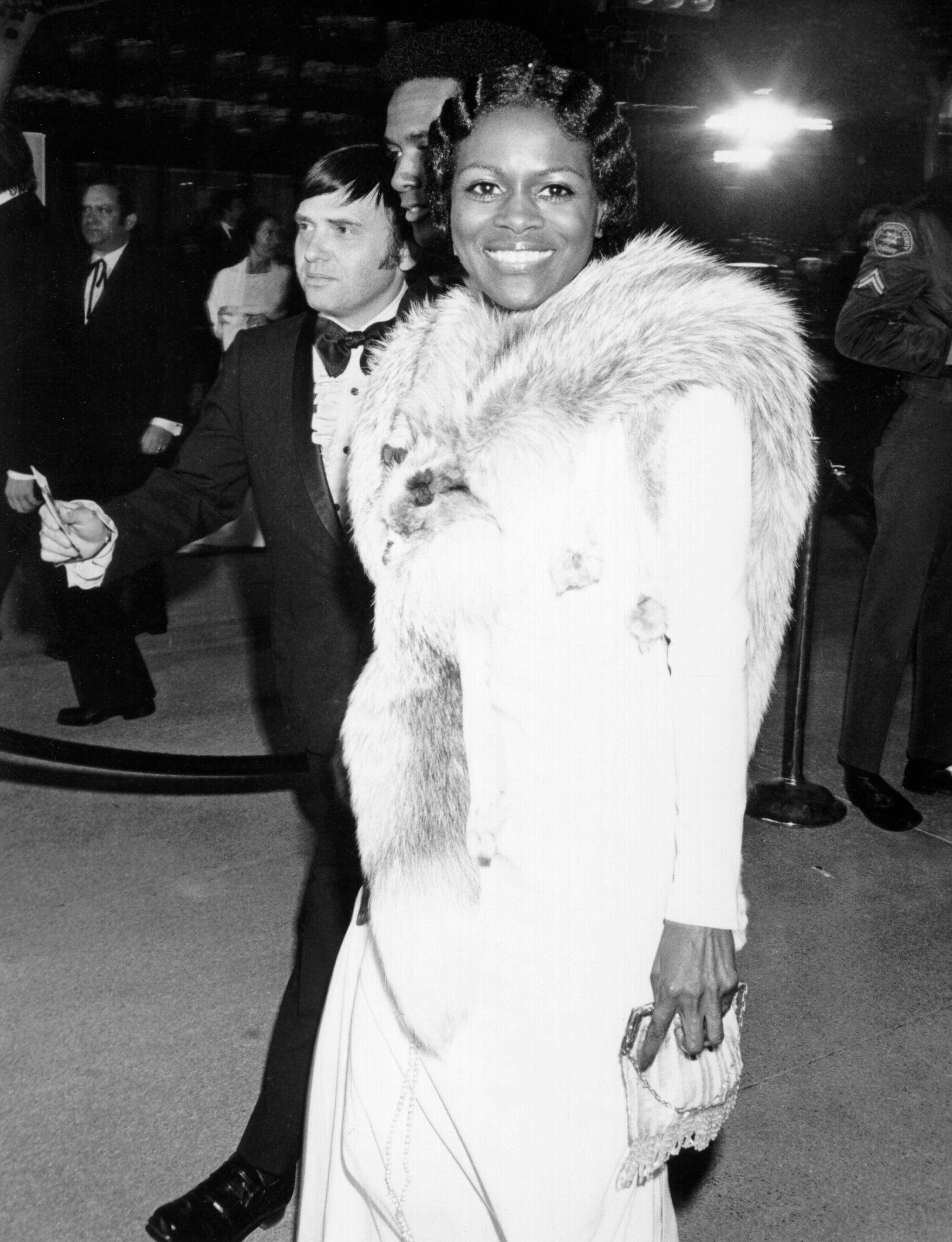 CICELY TYSON COLOR 8X10 PHOTO SMILING HEAD SHOT 