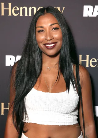 Melanie Fiona: July 4 - The &quot;It Kills Me&quot; songstress looks gorgeous at 32. (Photo: Todd Williamson/Getty Images for Hennessy V.S)