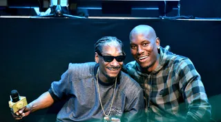 Westside - Snoop Dogg is joined by fellow Los Angeles native Tyrese Gibson during his headlining set at the 2015 BET Experience at the Staples Center.  (Photo: Earl Gibson/BET/Getty Images for BET)