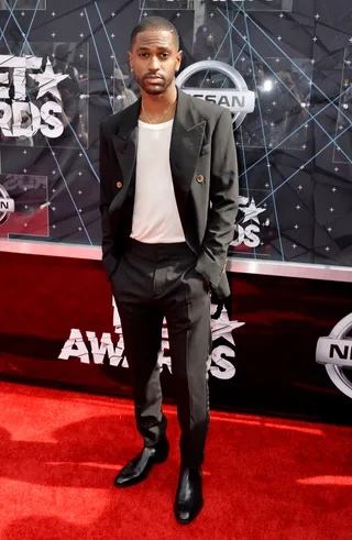 /content/dam/betcom/images/2015/06/Shows/BET-Awards/062815-shows-beta-red-carpet-big-sean.jpg