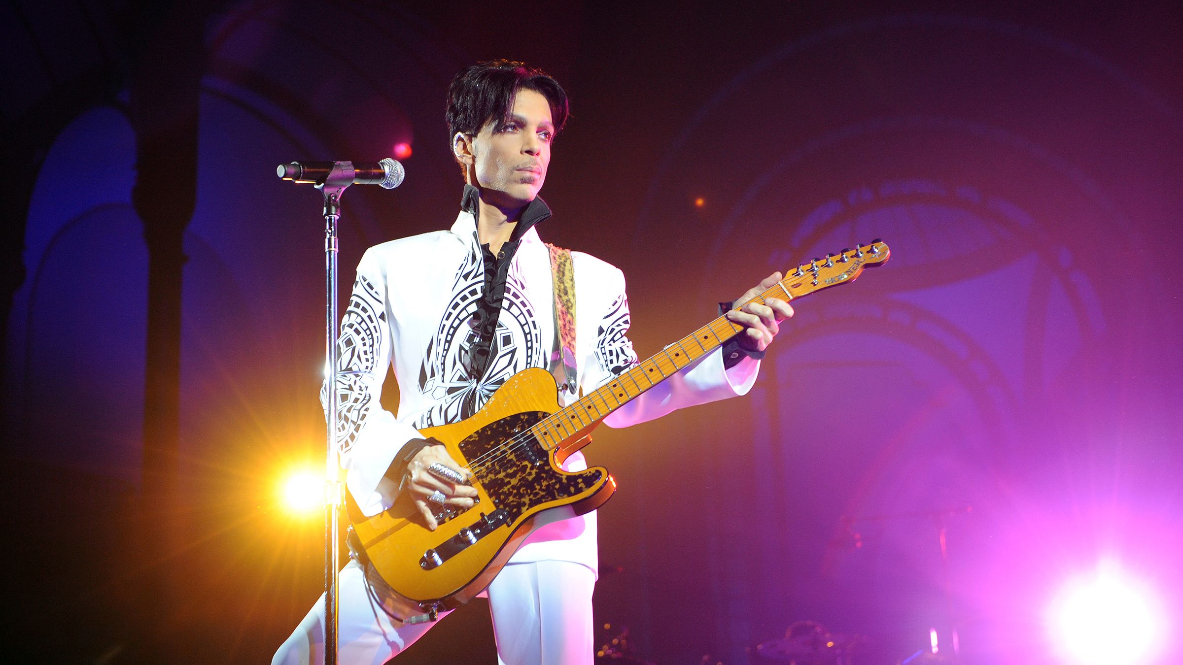 5 Ways Prince Challenged Entertainment Industry Norms - Vimarsana News
