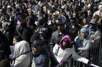 VP Lines - Marchers await the vice president's arrival to join them in the march.  (Photo: AP Photo/Dave Martin)