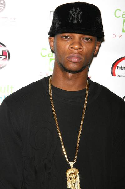 Papoose @papooseonline - Tweet: &quot;U see a opportunity u f-----g take it #summerjam&quot;Brooklyn MC Papoose made a suprise performance at this year's Summer Jam XX concert. Stealing the show literally, the &quot;Cure&quot; rapper reaffirmed his show-jacking antics via Twitter.(Photo: PNP/ WENN)