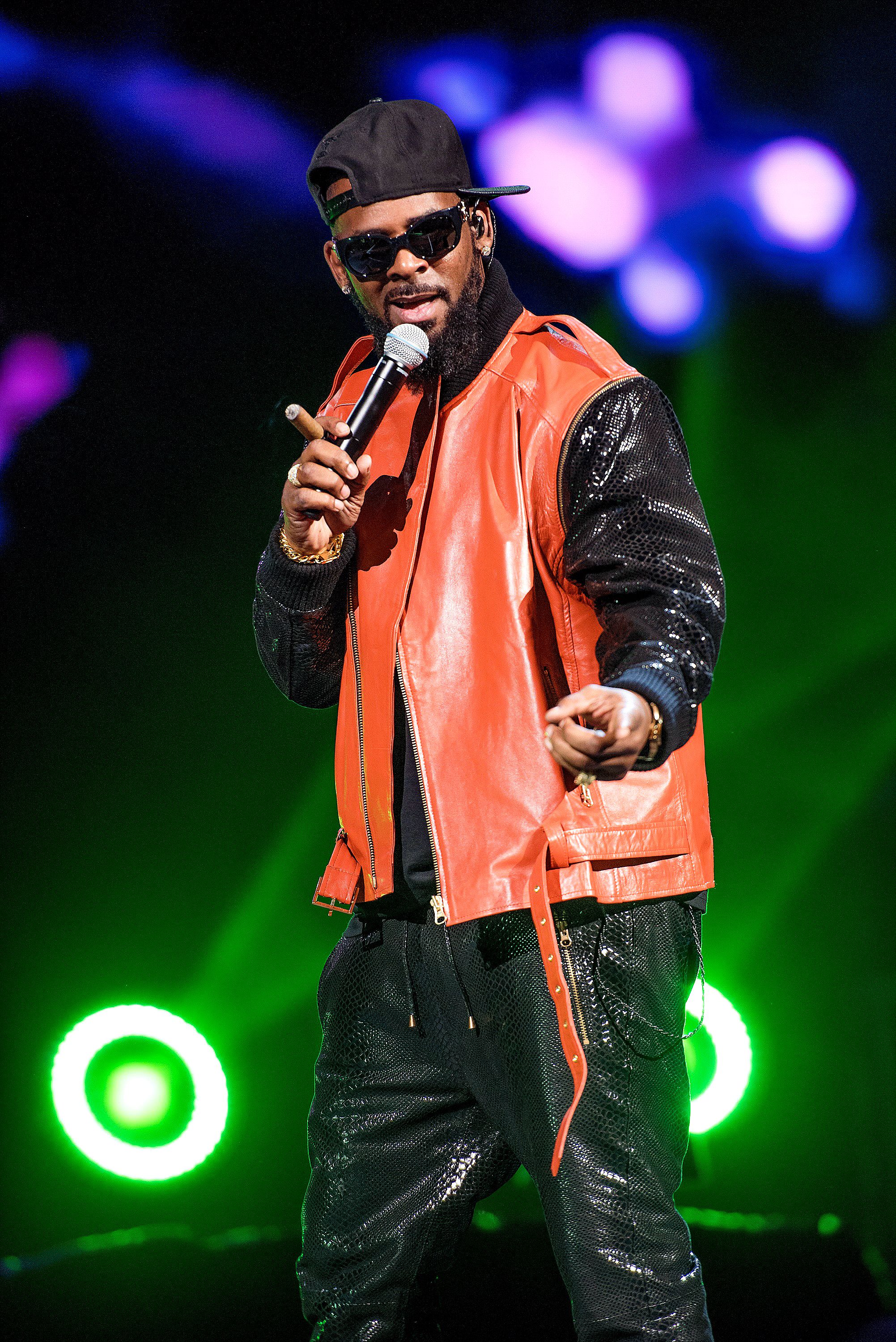 'I Believe I Can Image 3 from 12 of R. Kelly's Catchiest Hooks BET