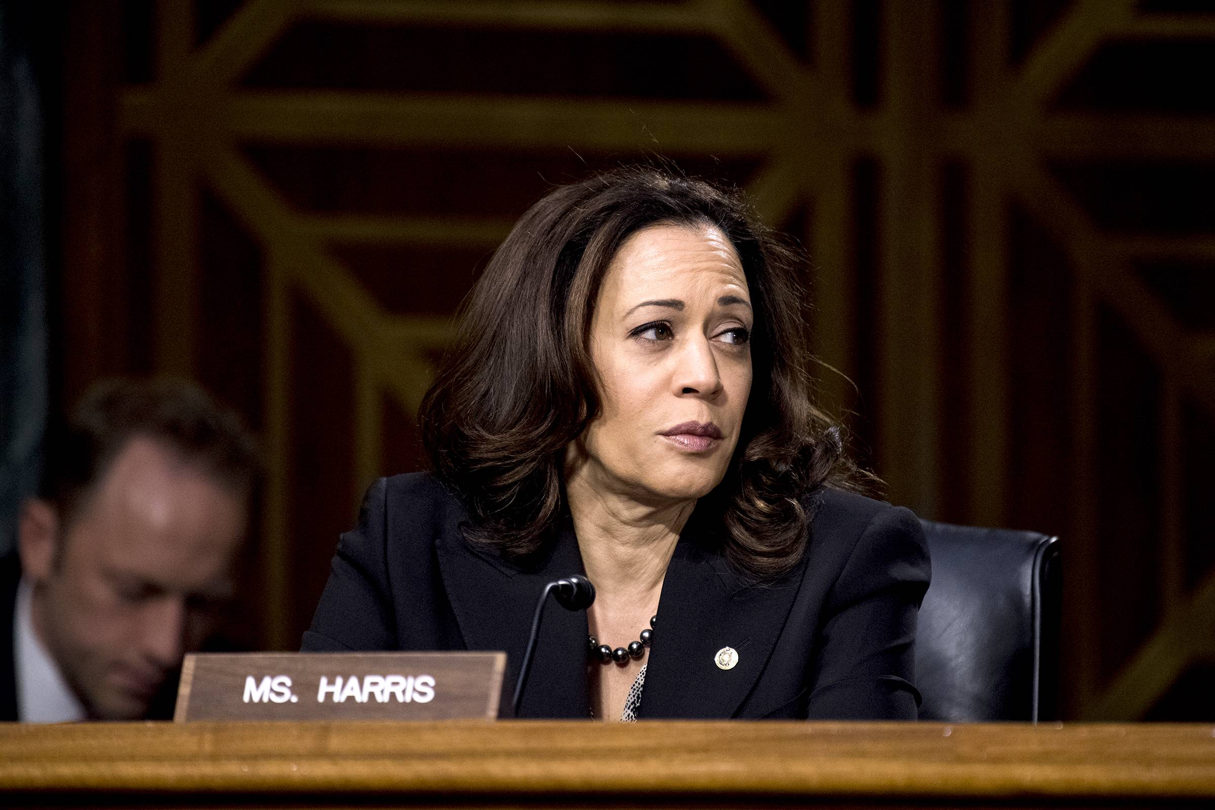 This Video Of Sen Kamala Harris Standing Up To Two White Male Senators Trying To Silence Her Is