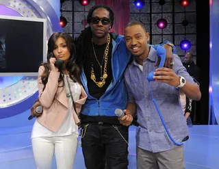 The Crew - 2 Chainz with Terrence J and Rocsi Diaz at 106 &amp; Park, February 23, 2012. (Photo: John Ricard / BET)