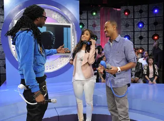 Hello - 2 Chainz during a commercial break with Terrence J and Rocsi Diaz at 106 &amp; Park, February 23, 2012. (Photo: John Ricard / BET)