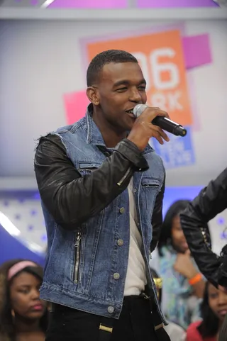 Back at It - Luke James at 106 &amp; Park, February 21, 2012.&nbsp; (Photo: John Ricard / BET)